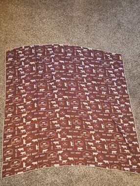 Novelty 'Eat Beef' Printed Fabric Square in Burgundy Scarf/wrap. 40x40" Poly